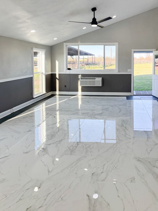 Photo - 465 County Road 180