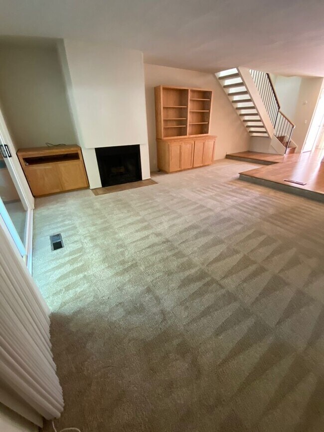 Photo - $4900-  Mountain View Townhouse-2 bedroom 2.5 bath.
