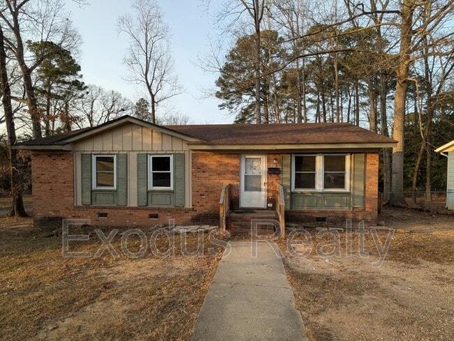 Photo - 401 Hickory Ave