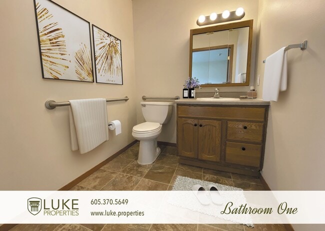 Photo - 138 N Sycamore Ave Unidad 11