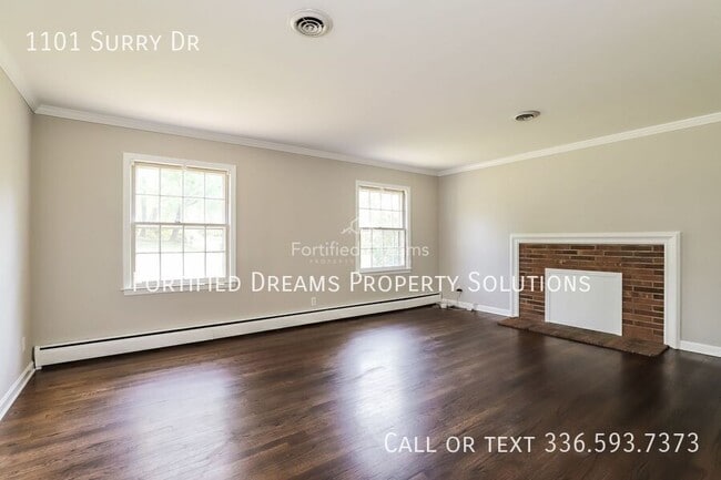 Photo - 1101 Surry Dr