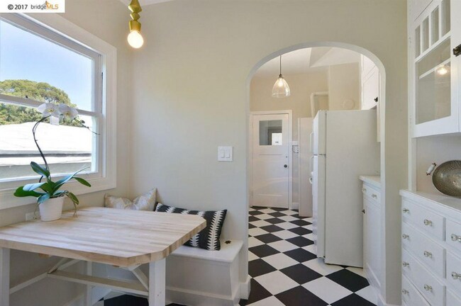 Photo - 4121 Greenwood Ave Unidad 4