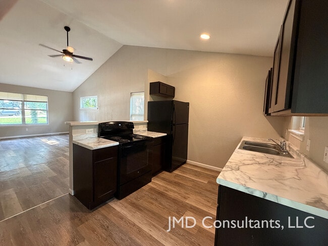 Photo - 1331 Valley Creek Ln