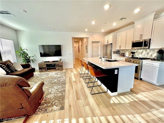 Building Photo - 600 Carriage Hill Dr Unit 2115