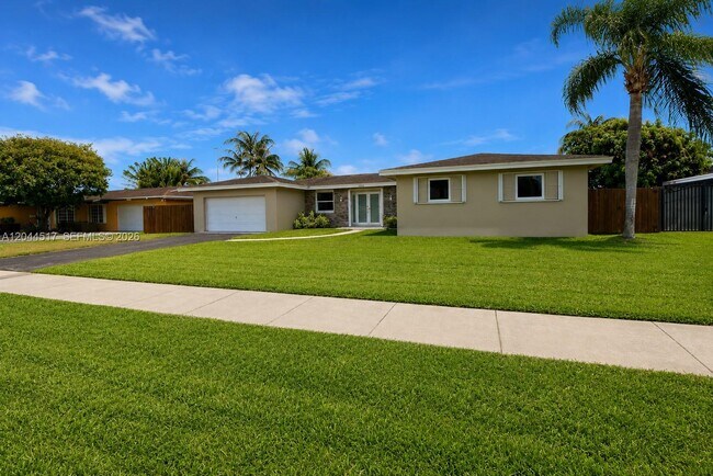 Photo - 15445 SW 99th Ave