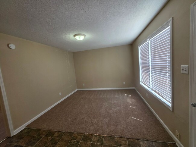 Photo - 203 Beech St Unit B