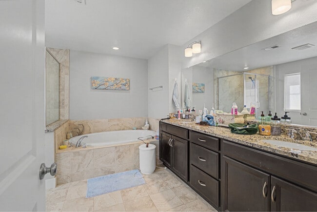 Photo - 2102 Summerlin Ln