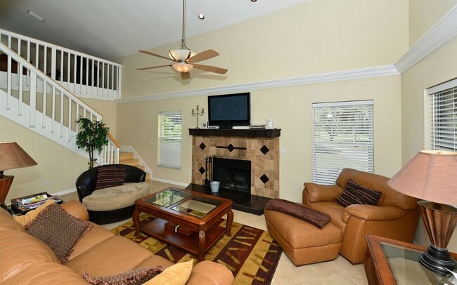 8200 Ibis St
