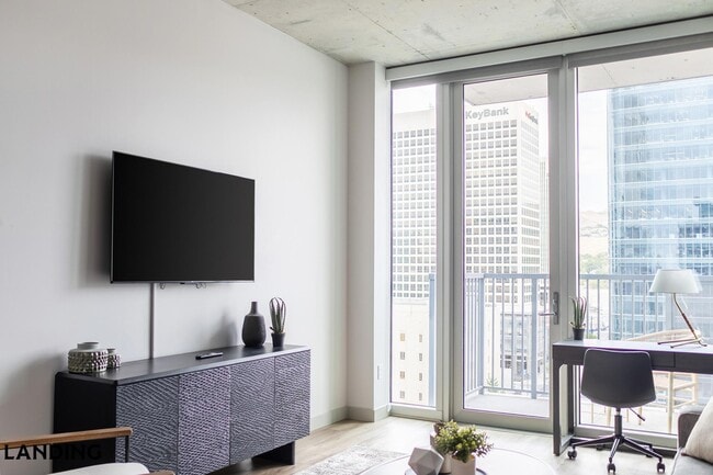 Photo - 151 S State St Unidad 504