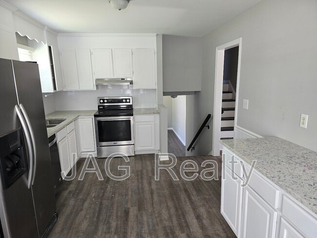 Photo - 1708 Caro-Mar Pl NW