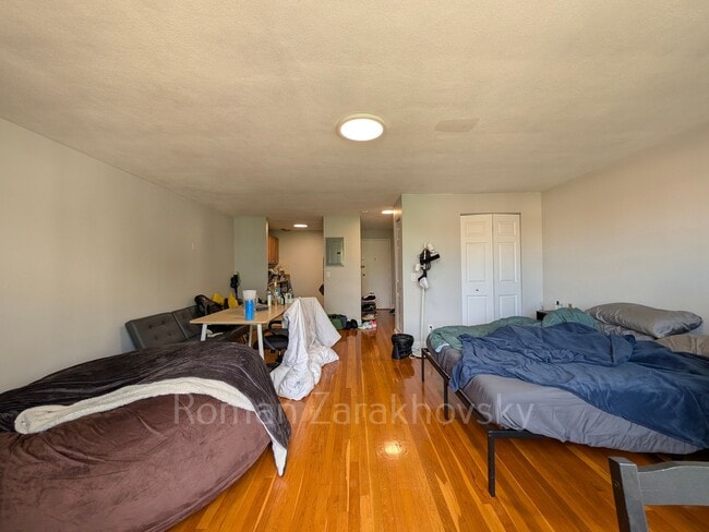Photo - 226 Babcock St Unit 4C