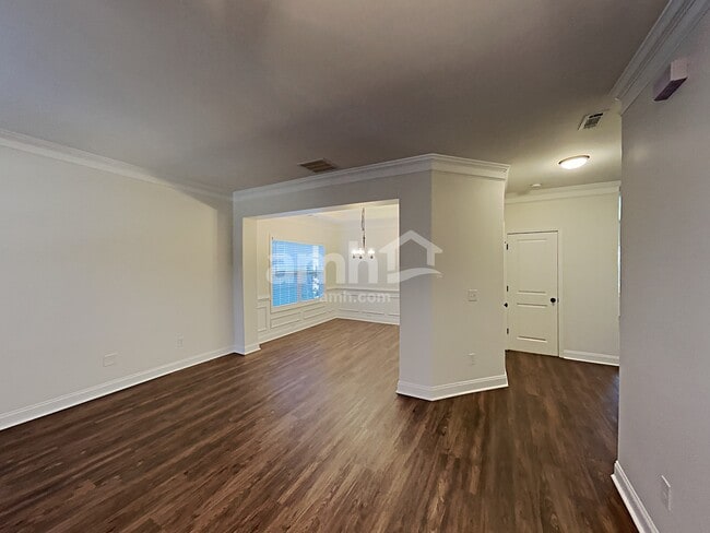 Photo - 446 Crestmont Ln