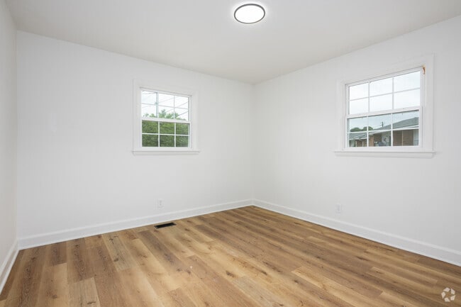 3BR, 2BA - 1,023SF - Second Bedroom
