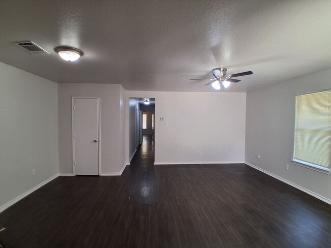 Photo - 13649-13651 Biggs St Unidad 13651 Biggs St