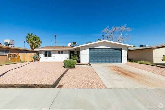 Building Photo - Single Story Gem in Las Vegas Rental