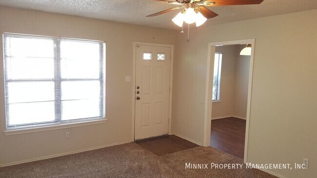 Photo - 9614 Elmwood Ave