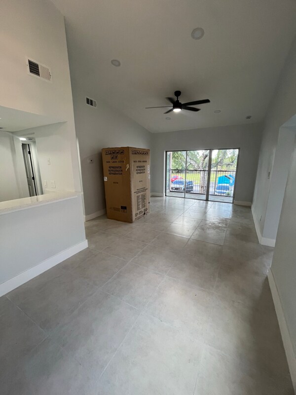 Photo - 2542 Lakeway Branch Dr