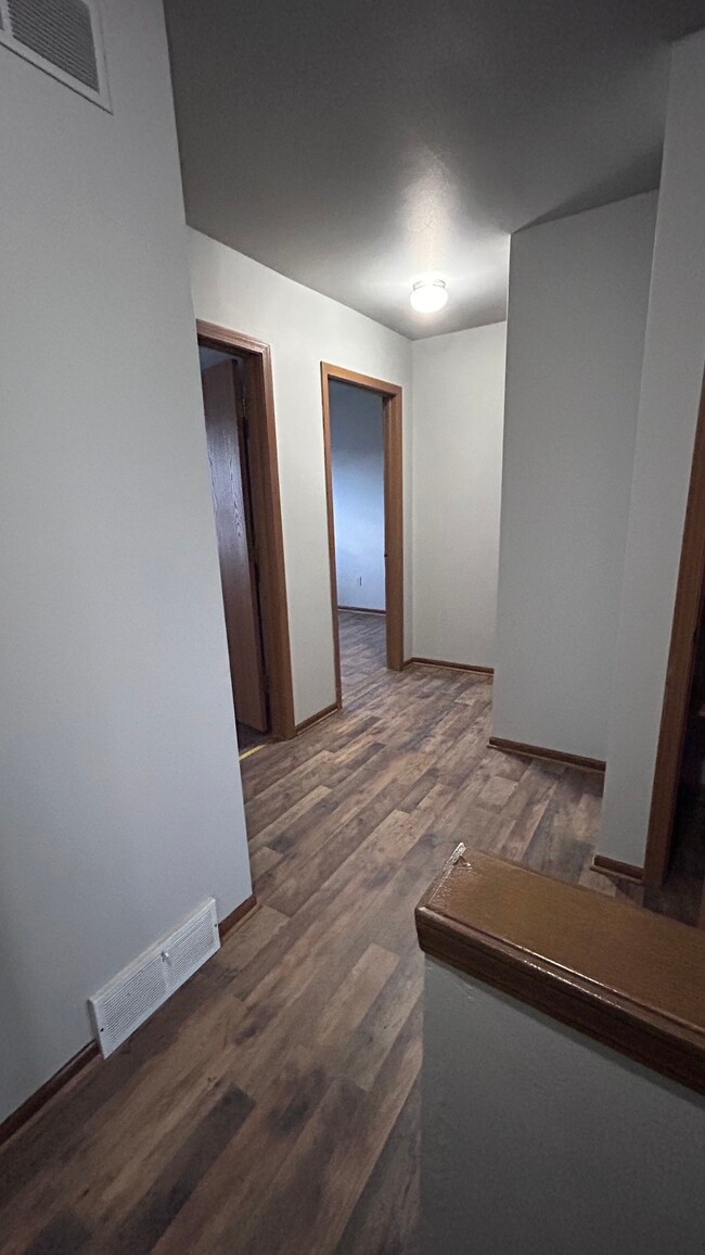 Photo - 425 E Monroe Ave