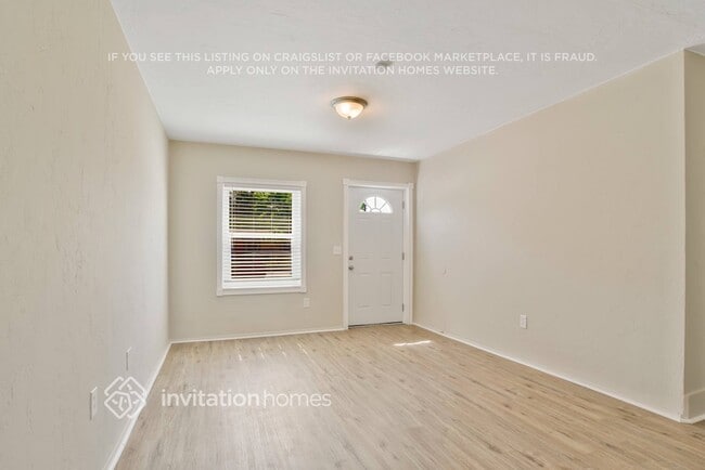 Photo - 927 28th St NW