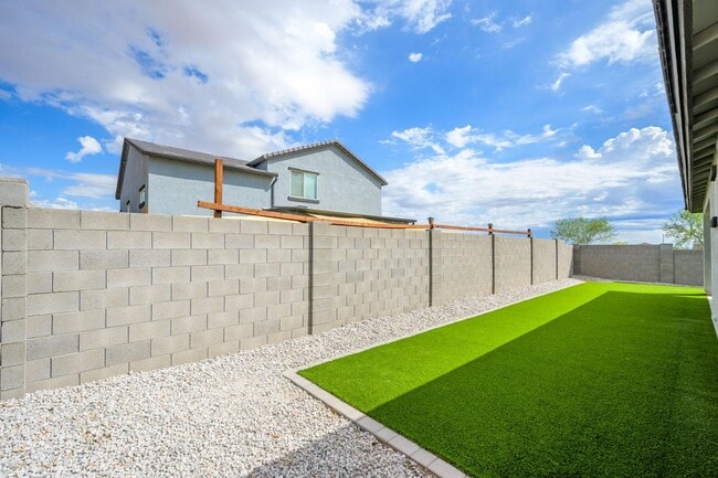 Photo - 17716 W Villa Hermosa Ln