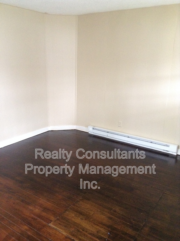 Photo - 720 Warren St