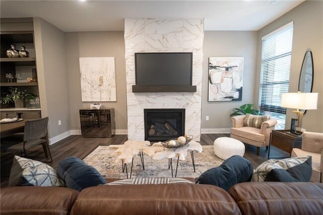 Photo - 1052 Fraser St