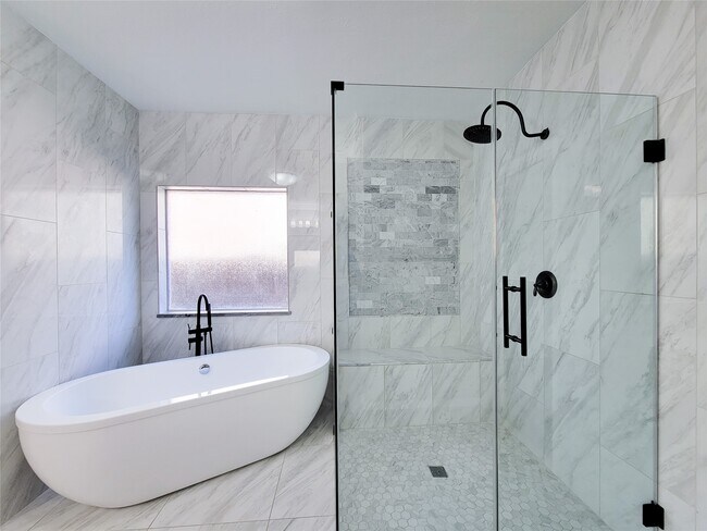 Photo - 20711 Mansfield Bay Ln