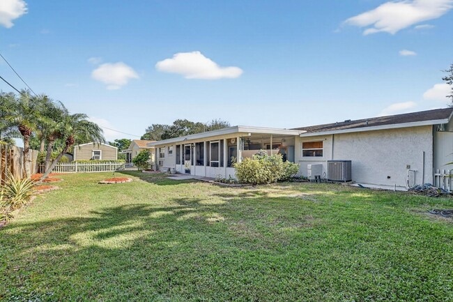 Photo - 1769 SE Madison St