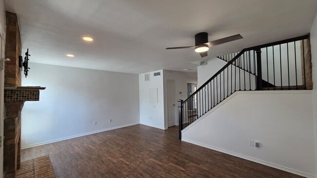 Photo - 2240 Colony Ct