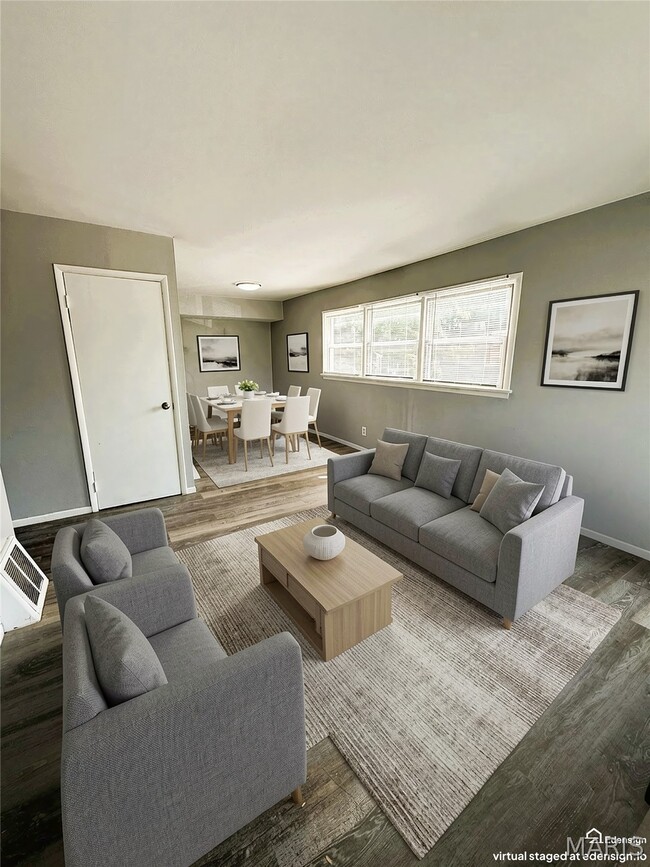 Photo - 323 Shepley Dr