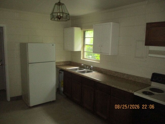 806 Dorsett Ave
