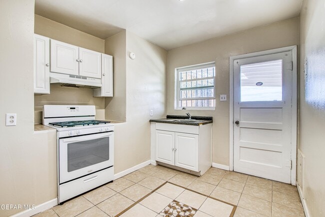 Photo - 1611 N Kansas St Unit C