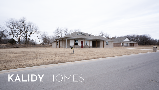 Photo - 307 Kirks Holw