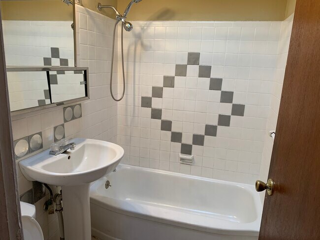 Photo - 6717 Eastwood St