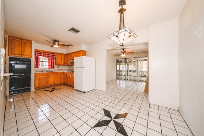 Photo - 2710 Marshall Dr