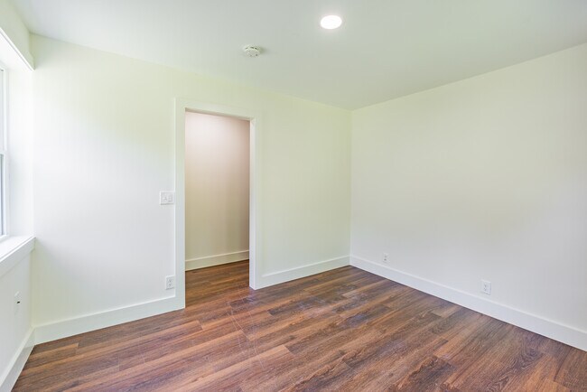 Photo - 270 McGavock Pike