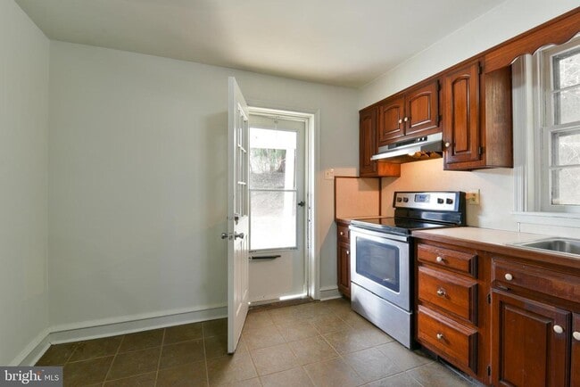 Photo - 1310 Creek Rd