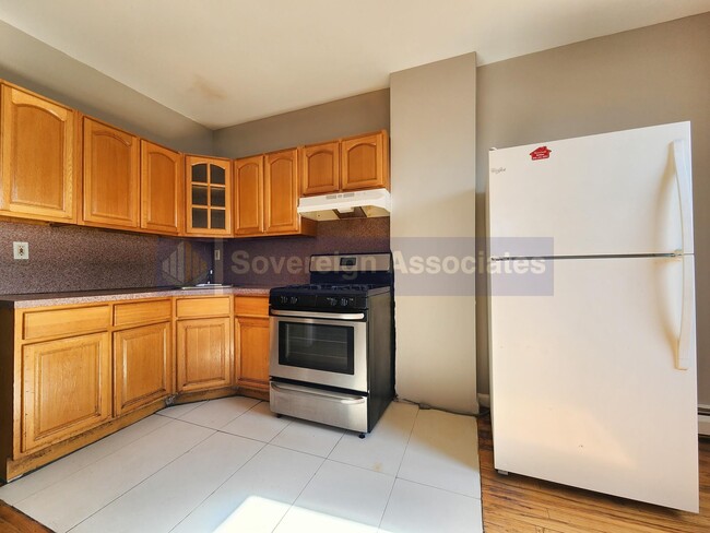 Photo - 215 W 3rd St Apartment Unit 2A