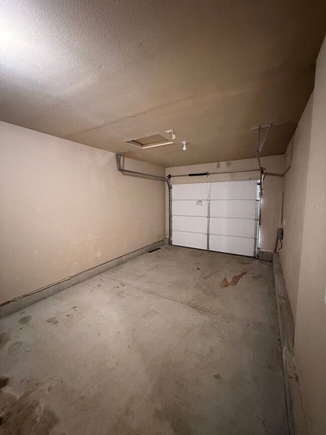 Photo - 3-Bedroom Duplex in Lowell