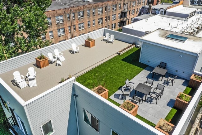 Photo - 4213 Chester Ave