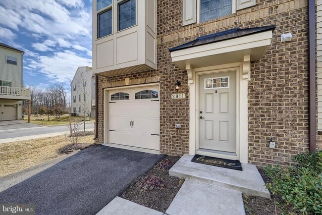 Building Photo - 2911 Stagg Ln