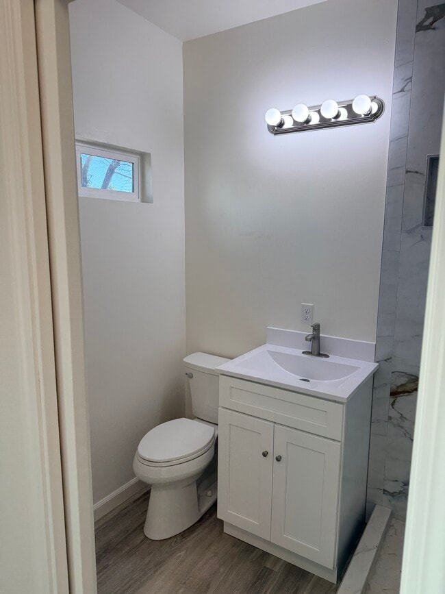 Photo - 394 N Livermore Ave Unit 394North Livermore