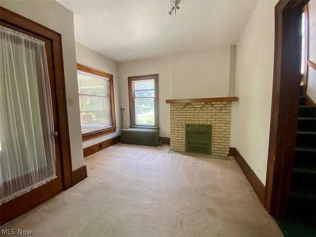 Photo - 179 Oakdale Ave