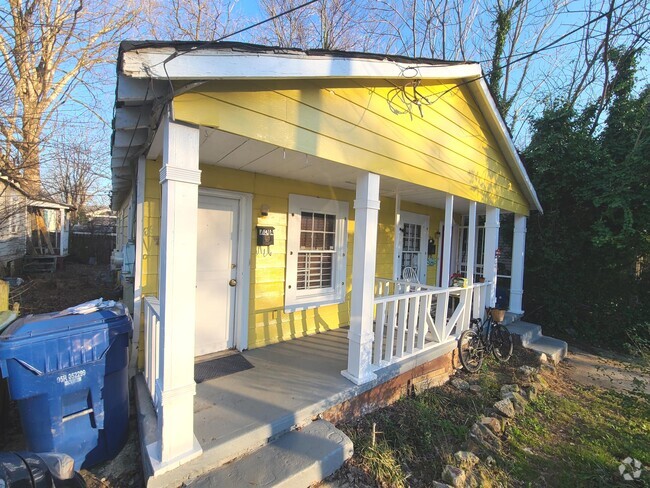 Building Photo - 70 Chester Ave SE Rental