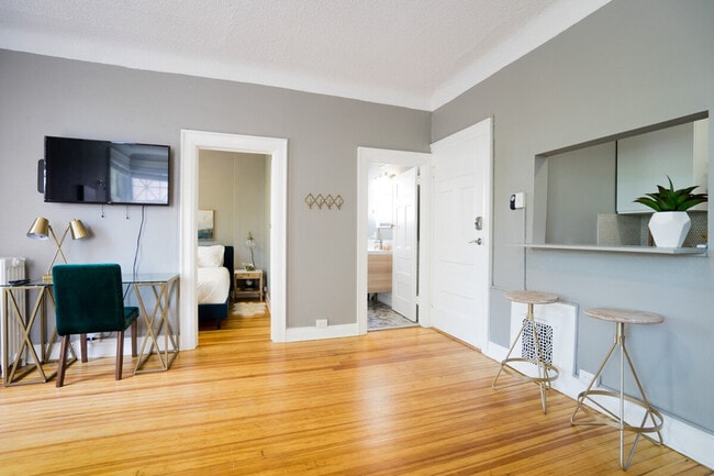 Building Photo - 1660 N Gaylord St