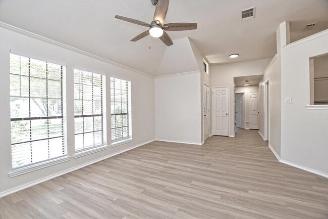 Photo - 1705 Laurel Ln