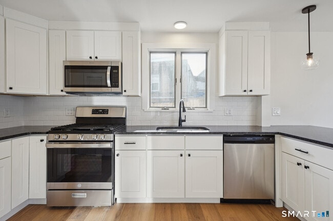 Photo - 21 Soundview Ave Unidad 1st Fl