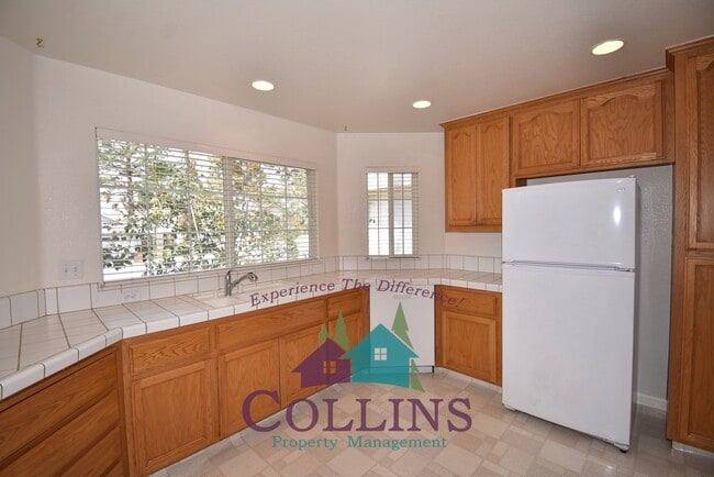 Photo - 340 Vistamont Dr