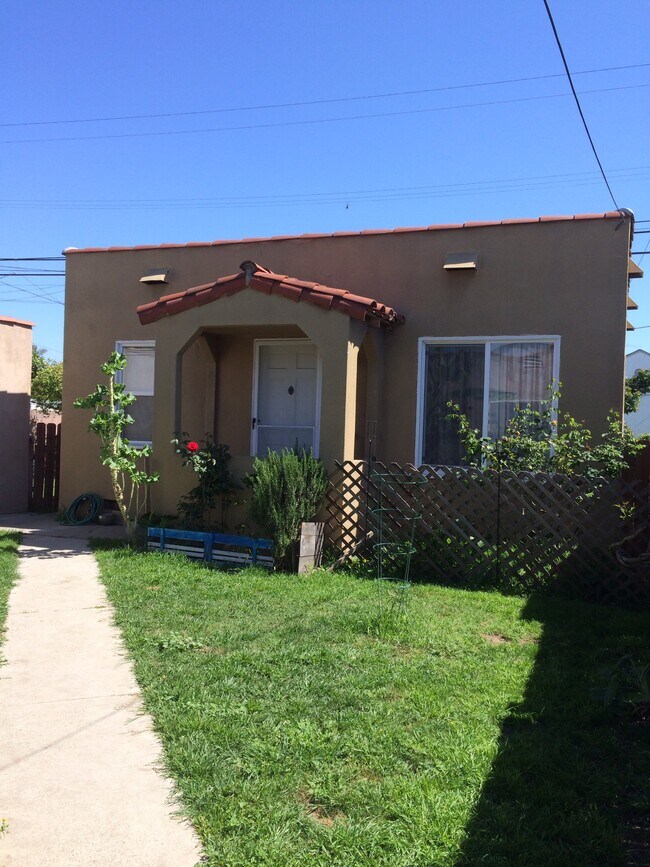 rear unit guest house