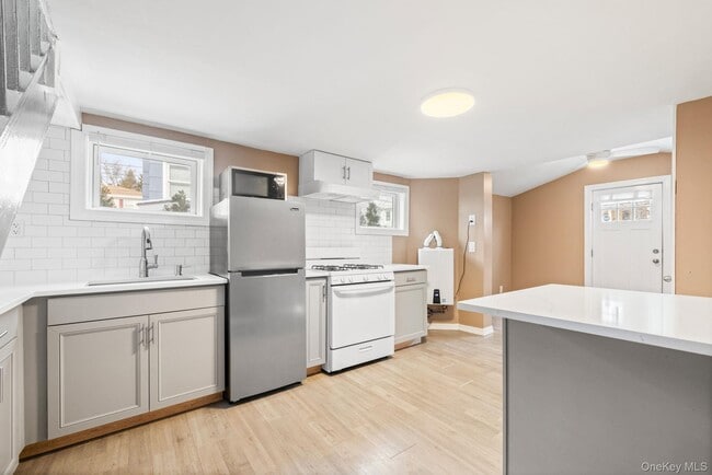 Photo - 30 Bridge St